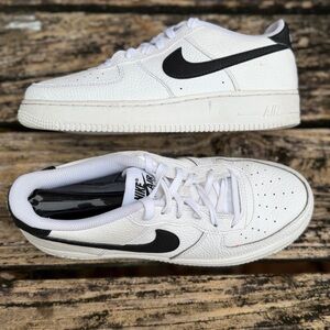 Nike Air Force 1 '07 ‘White Black’ CT3839-100 Sz 7Y Low Top (Women’s 8.5) T-1